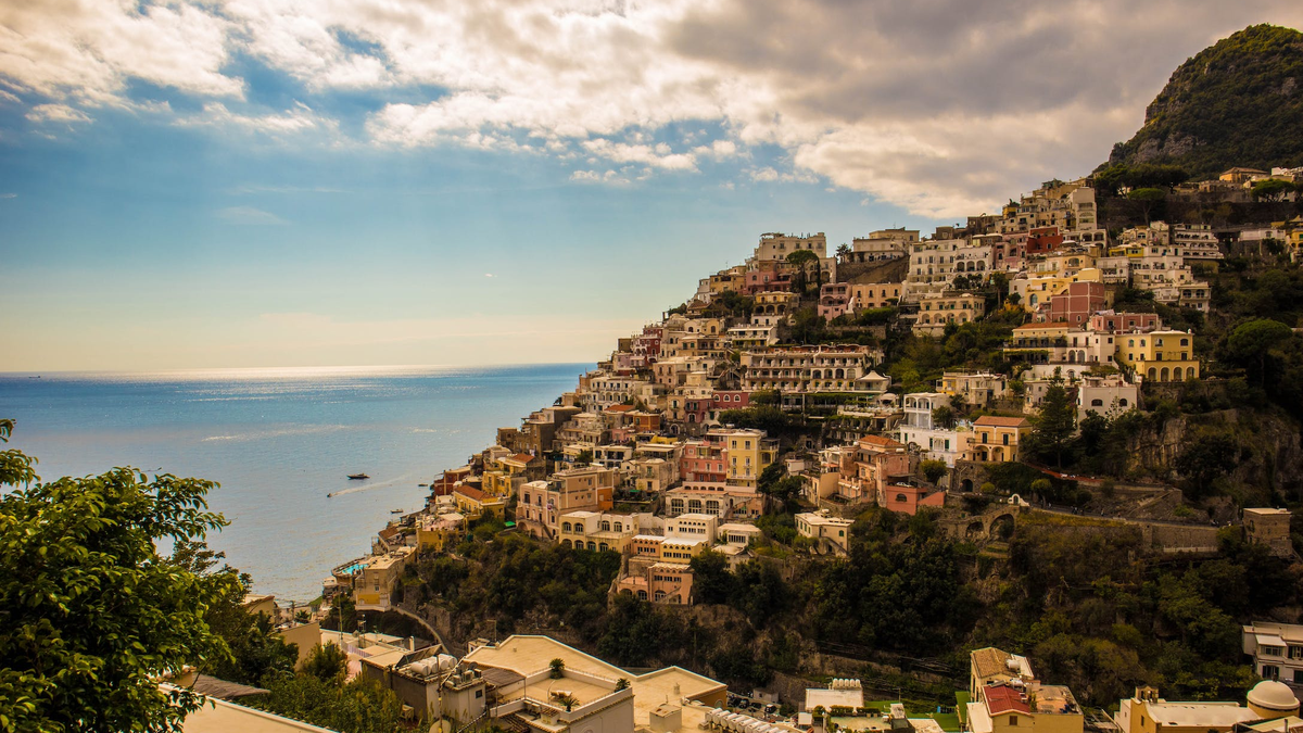 La Hermosa Isla Italiana Que Ofrece Noches Gratis Y Descuentos En