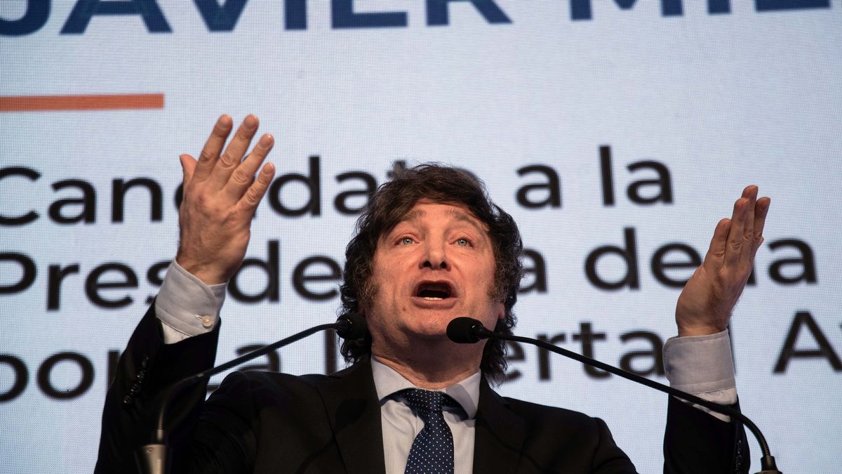 Javier Milei explicó cuánto cobrarían los trabajadores si se dolariza