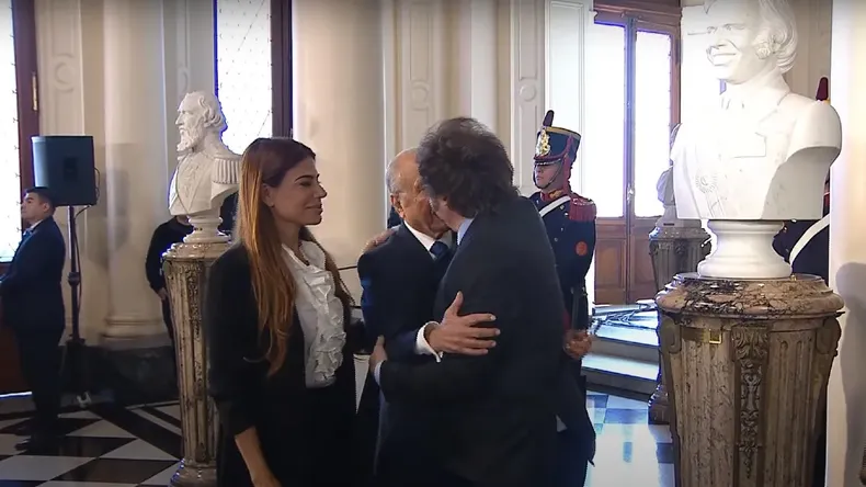 Javier Milei Llor En El Homenaje A Carlos Menem Y Revel La Predicci N