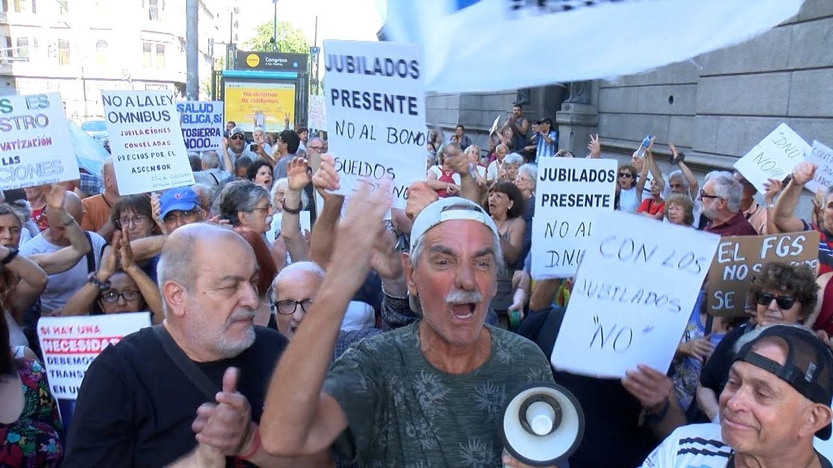 Qui N Paga El Ajuste Los Jubilados Y Pensionados Fueron Los Sectores