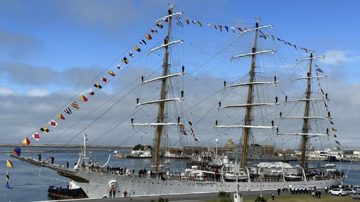 Video La Emotiva Llegada De La Fragata Libertad A Mar Del Plata Que Se