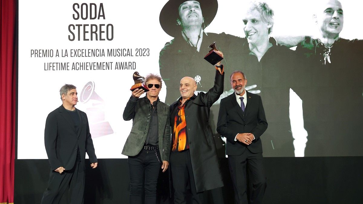 Soda Stereo Y Gustavo Santaolalla Fueron Premiados En Una Gala Especial