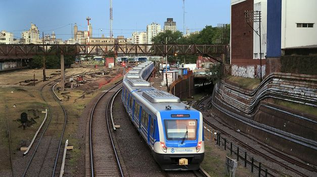 Se Reanuda Con Demoras El Tren Sarmiento Tras El Paro Los Guardas Se