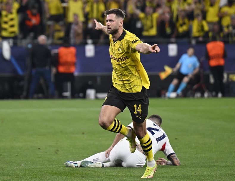 Champions League Psg Perdi Con Borussia Dortmund En Alemania