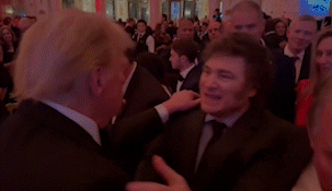 Bailecito, fotos con famosos y lujo: Milei compartió imágenes de su encuentro con Trump