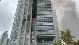 Se incendió un departamento en una torre en Puerto Madero. Se incendió un departamento en una torre en Puerto Madero.
