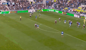 video: las espectaculares atajadas de dibu martinez para evitar la derrota de aston villa con everton