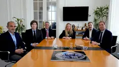 Una de las tantas reuniones entre el PRO y LLA.&nbsp;