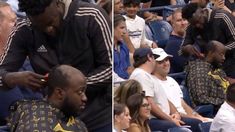 Un hombre comenzó a cortarle el pelo a otro en medio del partido. Un hombre comenzó a cortarle el pelo a otro en medio del partido.