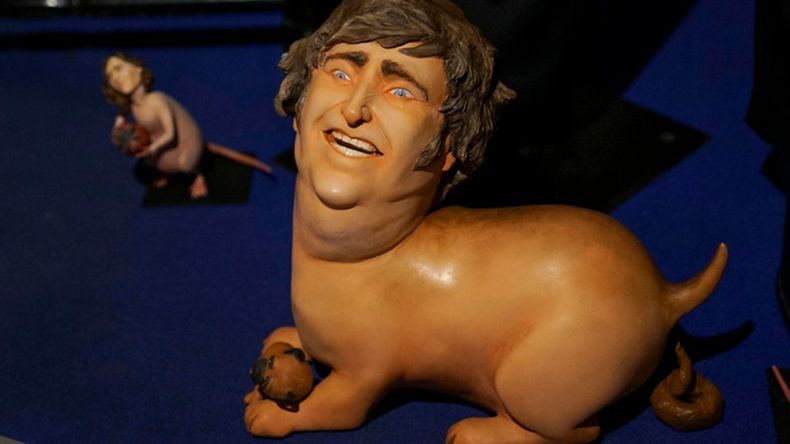 La escultura fue colocada en el Museo de Cera de Madrid.