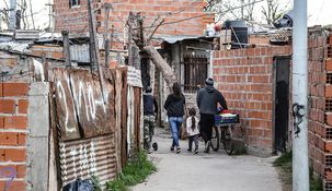 La Libertad Avanza retiene el voto joven en barrios populares menos que el peronismo.