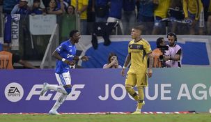 El colombiano Neyser Villarreal grita su gol, el del triunfo.