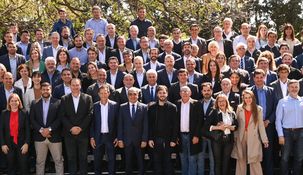 Horacio Rodríguez Larreta encabezó una encuentro federal con 150 dirigentes de todo el país. Horacio Rodríguez Larreta encabezó una encuentro federal con 150 dirigentes de todo el país.