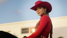 Shakira le dedicó su nueva canción El Jefe a la niñera de sus hijos, Lili Melgar Shakira le dedicó su nueva canción El Jefe a la niñera de sus hijos, Lili Melgar