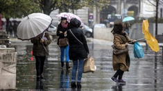 Alerta amarilla por fuertes vientos y tormentas en más de 30 localidades de Argentina.
