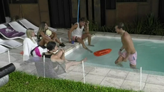 Hay fuertes sospechas entre los participantes de Gran Hermano. Hay fuertes sospechas entre los participantes de Gran Hermano.