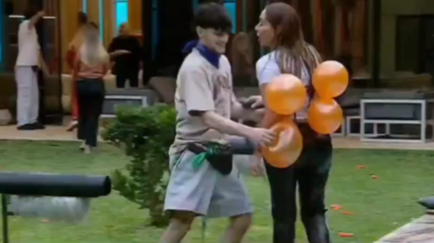Algunos seguidores de GH aseguraron que Noelia se cae sola y que hace como un impulso para atrás para tirarse.