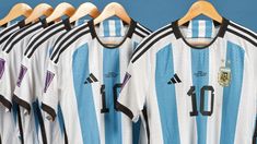 Las camisetas fueron subastadas en la web de Sotheby’s.