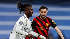 Camavinga, de Real Madrid, ante Bernardo Silva. Camavinga, de Real Madrid, ante Bernardo Silva.