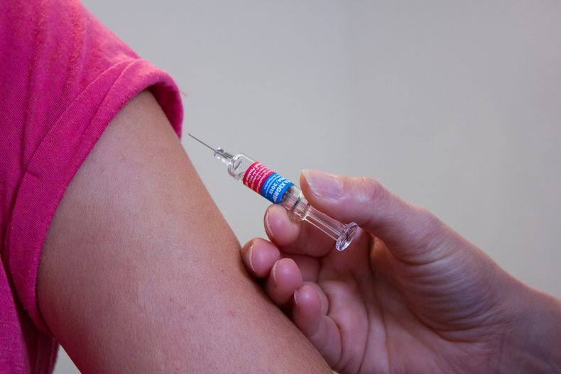 La Sociedad Argentina de Pediatría alienta la vacunación en menores.