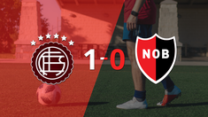 newell`s no pudo en su visita a lanus y cayo 1-0