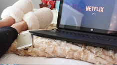 El monstruo de la vieja Seúl adquiere un giro moderno sin olvidar las raíces históricas de su narrativa. (Créditos: Netflix)