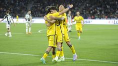 Los jugadores de Boca celebran uno de los tantos a Central Córdoba. Los jugadores de Boca celebran uno de los tantos a Central Córdoba.