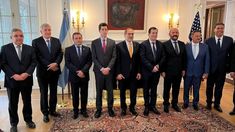 De Pedro y los gobernadores con el embajador Argüello.