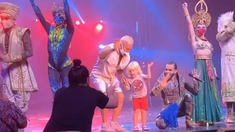 Trompadas y escándalo en uno de los shows de Flavio Mendoza Trompadas y escándalo en uno de los shows de Flavio Mendoza