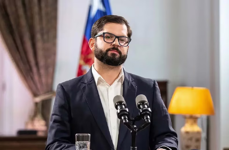 Milei mantendrá una reunión bilateral con Boric en Chile. Milei mantendrá una reunión bilateral con Boric en Chile.