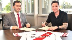 Aníbal Moreno firmó su contrato con River. Aníbal Moreno firmó su contrato con River.
