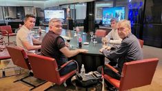 Martín Llaryora siguió las elecciones junto a Juan Schiaretti.