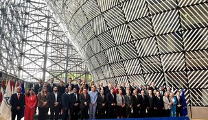 Argentina firmó un acuerdo con la Unión Europea para la lucha contra el narcotráfico. Argentina firmó un acuerdo con la Unión Europea para la lucha contra el narcotráfico.