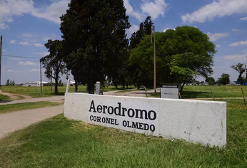 Tragedia en Córdoba: un instructor de vuelo murió tras caer de una avioneta en pleno entrenamiento