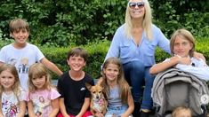 Nora Colosimo junto a sus nietos. Nora Colosimo junto a sus nietos.