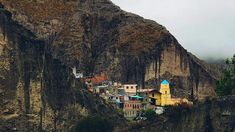 Iruya es un pequeño pueblo situado en la provincia de Salta, Argentina, que cautiva a quienes lo visitan con su encanto y belleza natural. Iruya es un pequeño pueblo situado en la provincia de Salta, Argentina, que cautiva a quienes lo visitan con su encanto y belleza natural.