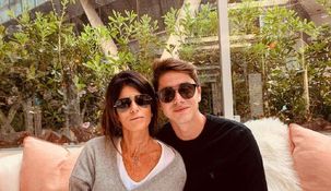 La familia de Tini Stoessel fue a ver al Kun Agüero a Manchester La familia de Tini Stoessel fue a ver al Kun Agüero a Manchester