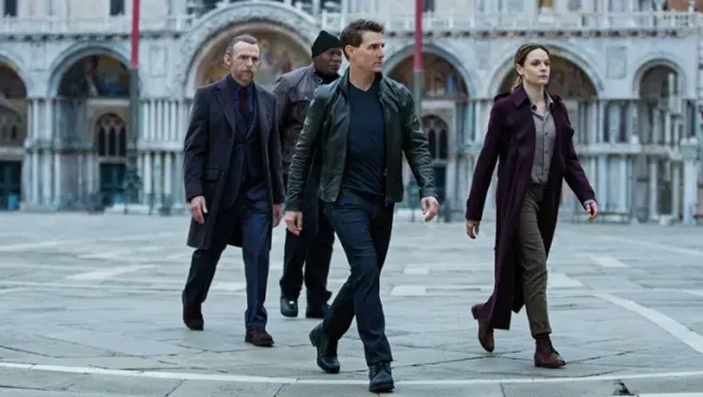 Benji Dunn (Simon Pegg), Luther Stickell (Ving Rhames) Ethan Hunt (Tom Cruise) y Ilsa Faust (Rebecca Ferguson), los protagonistas de Misión Imposible 7
