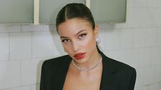 Como parte de su gira por Europa, Emilia Mernes se encuentra en Madrid y aprovecha el descanso para tomar sol con una microbikini que marca tendencia. Como parte de su gira por Europa, Emilia Mernes se encuentra en Madrid y aprovecha el descanso para tomar sol con una microbikini que marca tendencia.