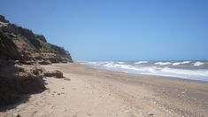 La escapada cerca de Buenos Aires a una playa desolada para conocer en verano.
