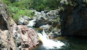 En Córdoba hay un pequeño pueblito rural con senderos naturales, cascadas y balnearios de encanto único.