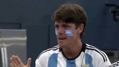 Marcos fue muy efusivo en el gol de Messi que abrió el partido. Marcos fue muy efusivo en el gol de Messi que abrió el partido.