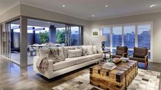 La lujosa mansión tiene 3.800 metros cuadrados. La lujosa mansión tiene 3.800 metros cuadrados.