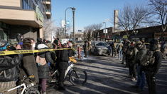 Todavía no se conoce la identidad del hombre. Todavía no se conoce la identidad del hombre.