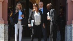 Patricia Bullrich volvió a insistir con la frase el que corta, no cobra.