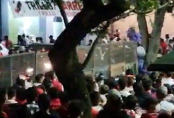 incidentes en el ingreso de los hinchas de river al monumental