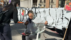 Andrea, madre de Brian de la Cruz. Andrea, madre de Brian de la Cruz.