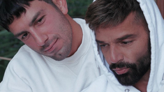 La producción de fotos de Ricky Martin con su familia entera La producción de fotos de Ricky Martin con su familia entera