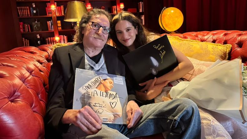 Rosalía llegó a Buenos Aires el pasado miércoles para filmar un nuevo videoclip para su disco Lux. Antes de retirarse
