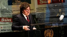 El discurso de Javier Milei fue criticado por los medios británicos. (Imagen generada por IA) El discurso de Javier Milei fue criticado por los medios británicos. (Imagen generada por IA)